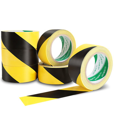 شريط PVC ملون 12 ملم خطير أسود وأصفر OEM